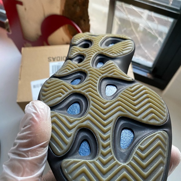 Adidas yeezy 700 V3 clay brown - Picture 7 of 7